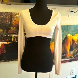 Alo Women’s Cropped Long Sleeve Yoga Top